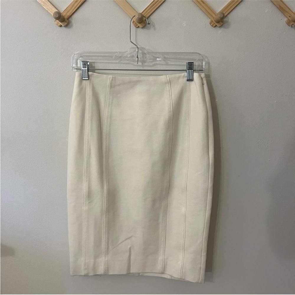 White House Black Market - NWT - size 6 Elegant Cream Skirt